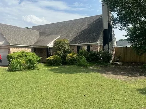 1600 Crimson Ct, Arlington, TX 76018