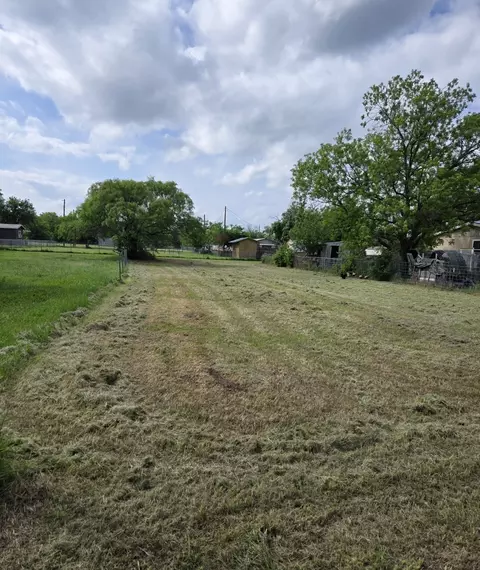 617 Walnut St, Brownwood, TX 76801