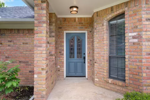 Entry Way - 1208 Dendron Dr, Hewitt, TX 76643 photo 1 of 7
