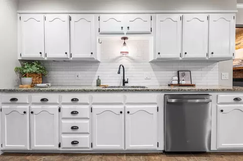 Kitchen - 1208 Dendron Dr, Hewitt, TX 76643 photo 1 of 3