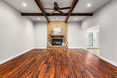 Living - 1208 Dendron Dr, Hewitt, TX 76643 photo 2 of 7