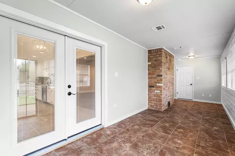 Entry Way - 1208 Dendron Dr, Hewitt, TX 76643 photo 7 of 7