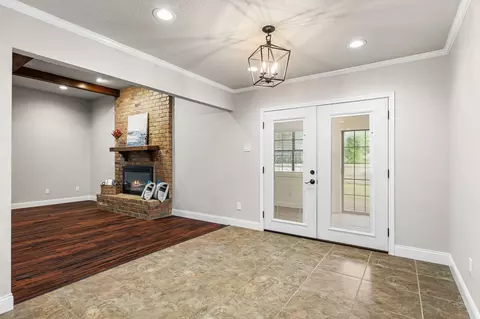 Entry Way - 1208 Dendron Dr, Hewitt, TX 76643 photo 3 of 7