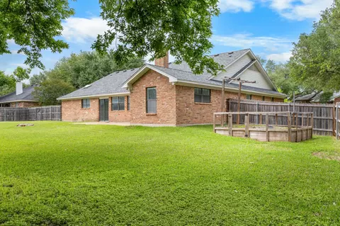 Exterior - 1208 Dendron Dr, Hewitt, TX 76643 photo 3 of 6