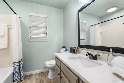 Bath - 1208 Dendron Dr, Hewitt, TX 76643 photo 4 of 4