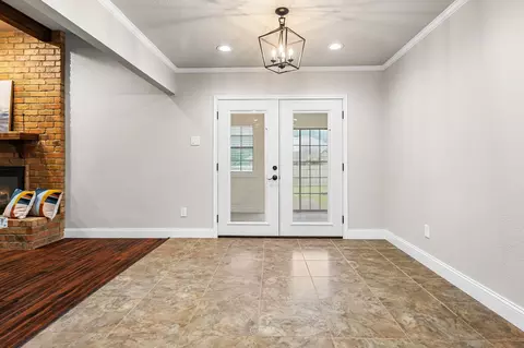 Entry Way - 1208 Dendron Dr, Hewitt, TX 76643 photo 4 of 7