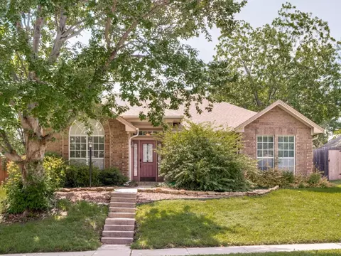 3303 Greenglen Cir, Carrollton, TX 75007