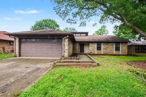 1562 Tiffany Forest Ln, Grapevine, TX 76051