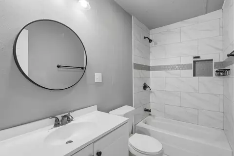 Bath - 403 Elmo St, Cleburne, TX 76031 photo 1 of 1