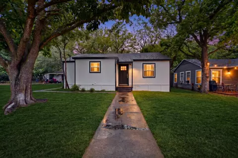 1103 N Sherman St, Ennis, TX 75119