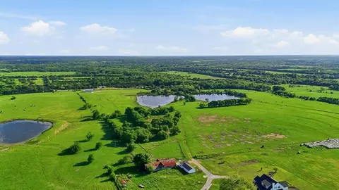 2301 Private Road 1179, Celeste, TX 75423 photo 31