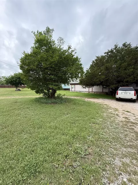912 Mojave Trl, Granbury, TX 76048
