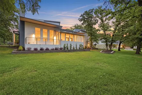 316 Comanche Dr, Lake Kiowa, TX 76240