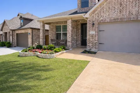 933 Spring Falls Dr, Mckinney, TX 75071