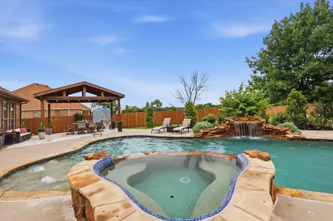 1316 Durango Springs Dr, Haslet, TX 76052