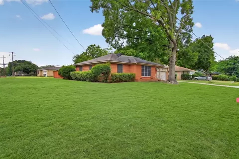 7132 Sorenson Cir, Dallas, TX 75227
