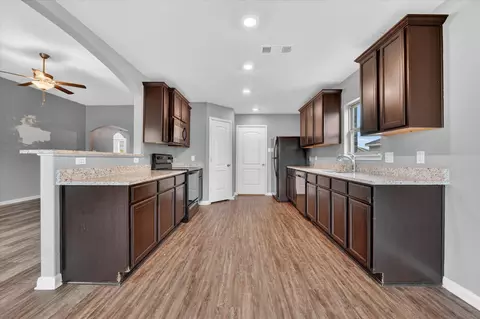 3011 Watercrest Dr, Sanger, TX 76266