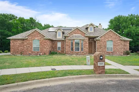 1620 Linda Dr, Sherman, TX 75090