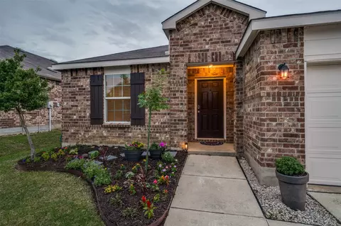 1720 Trace Dr, Aubrey, TX 76227