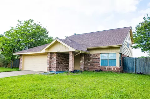 2558 Slaton Dr, Grand Prairie, TX 75052