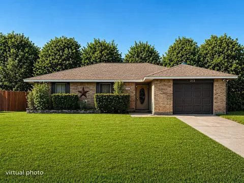313 Taurus Dr, Cedar Hill, TX 75104