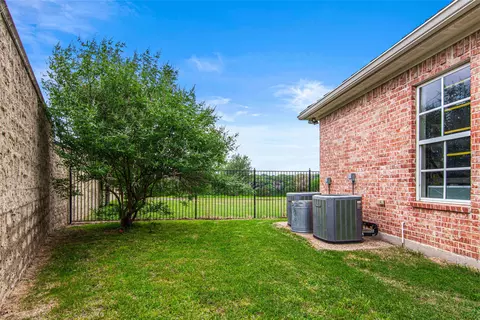 Exterior - 40 Enclave Ct, Waco, TX 76708 photo 3 of 5