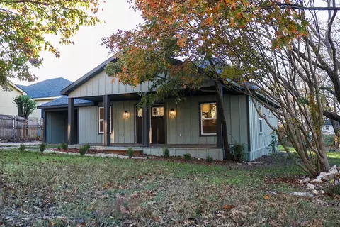 603 N 1st St, Midlothian, TX 76065