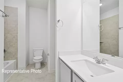 Bath - 4372 Biddle St, Midlothian, TX 76065 photo 5 of 5