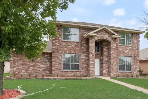 472 Round Rock Rd, Cedar Hill, TX 75104