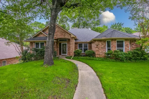 334 Meadowcreek Dr, Duncanville, TX 75137
