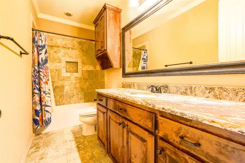 Bath - 2212 Nicholas, Waco, TX 76712 photo 6 of 7
