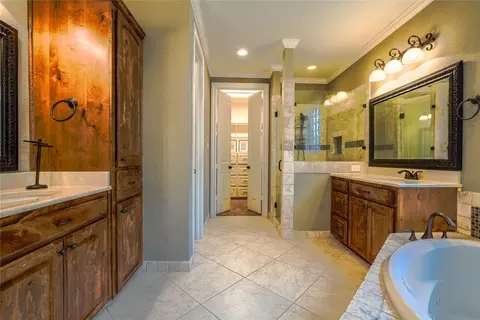 Bath - 2212 Nicholas, Waco, TX 76712 photo 1 of 7