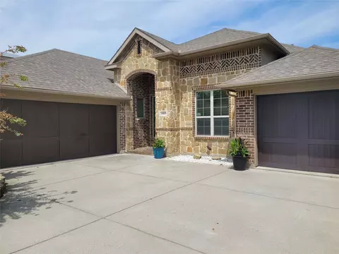 1909 Maggis Meadow Ln, Rowlett, TX 75089