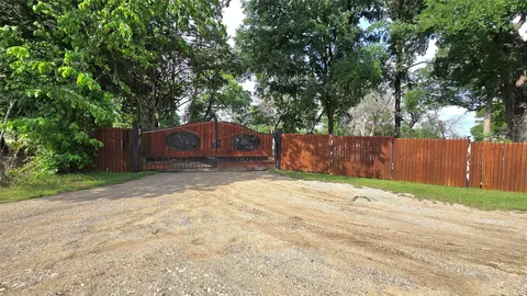 2401 Gibbs Williams Rd, Dallas, TX 75233