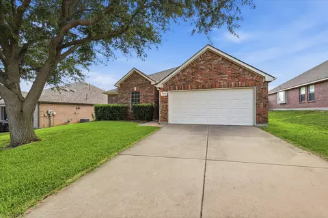 2825 Saddlebred Trl, Celina, TX 75009