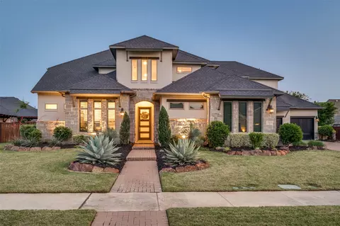 Exterior - 2001 Harvard Ave, Prosper, TX 75078 photo 3 of 8