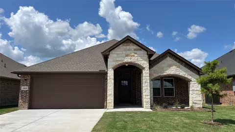 604 Moseley Ln, Greenville, TX 75402
