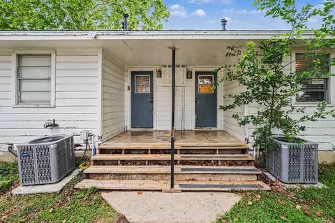 802-804 Plum St, Sanger, TX 76266
