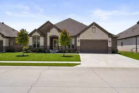 1073 Fleetwood Dr, Justin, TX 76247