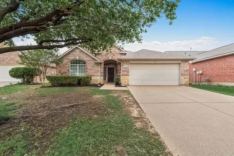 10441 Stoneside Trl, Fort Worth, TX 76244