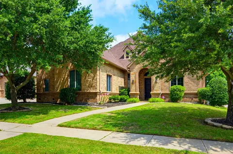 7713 Silverleaf Dr, North Richland Hills, TX 76182