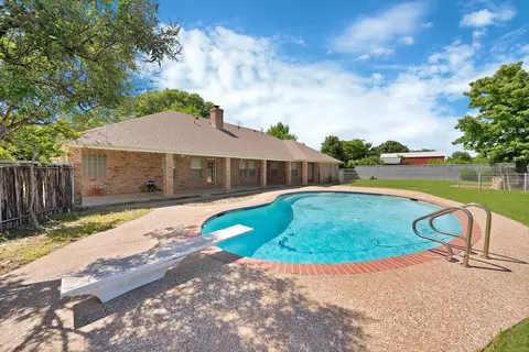 1815 Newport Rd, Weatherford, TX 76086