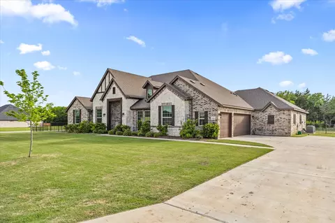 Exterior - 1600 Lynx Loop, Forney, TX 75126 photo 2 of 4