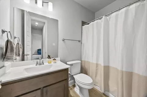 Bath - 1600 Lynx Loop, Forney, TX 75126 photo 3 of 3