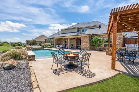 12731 Bella Roma Dr, Fort Worth, TX 76126