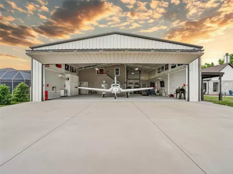 4103 King Air Ct, Granbury, TX 76049