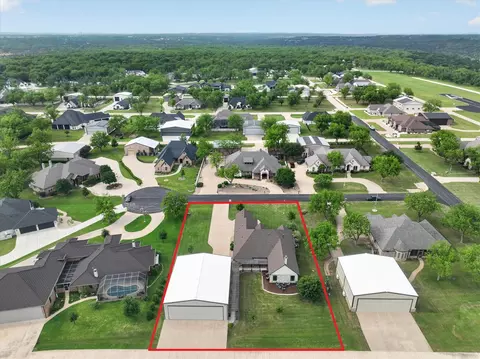 4103 King Air Ct, Granbury, TX 76049