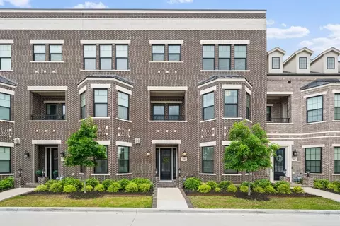208 Morningside Dr, Roanoke, TX 76262