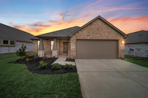 2425 Stardust Trl, Alvarado, TX 76009