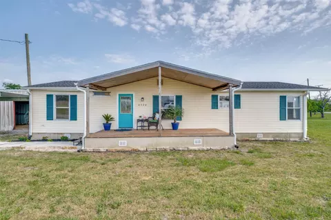 4524 Elementary Dr, Southmayd, TX 76268